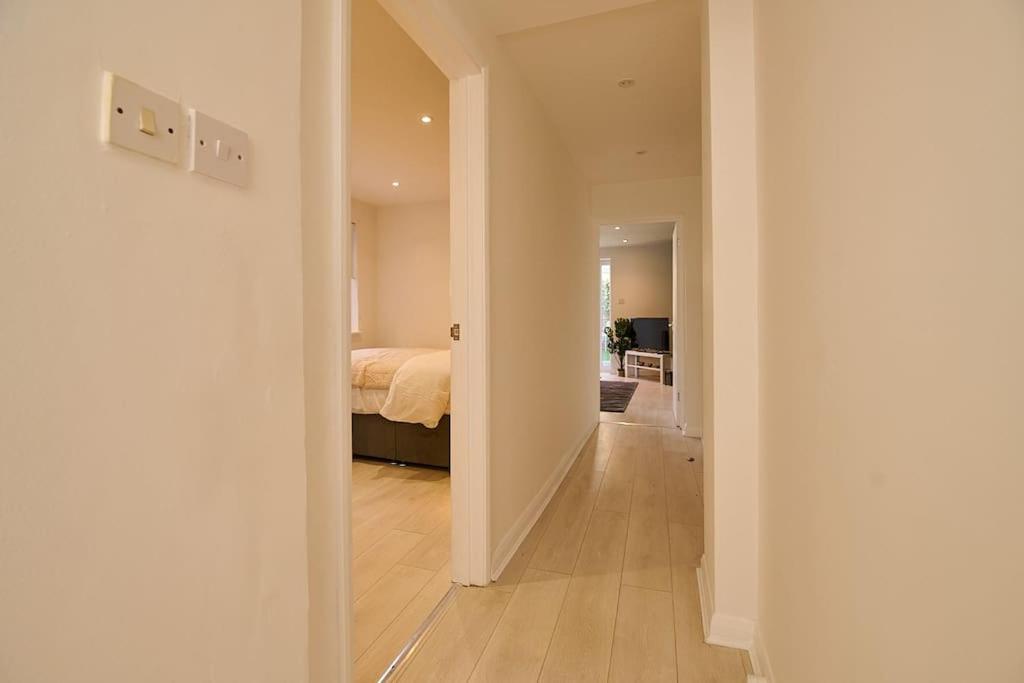 Fabulous 3 Bed Nw London Apartment With Private Garden Kültér fotó