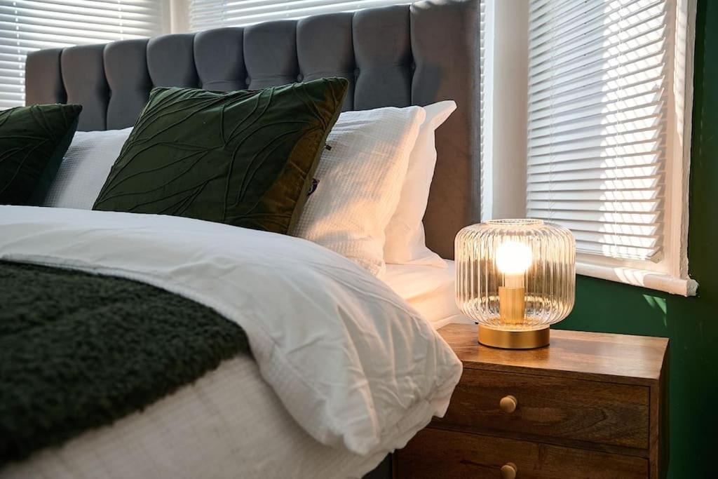 Fabulous 3 Bed Nw London Apartment With Private Garden Kültér fotó
