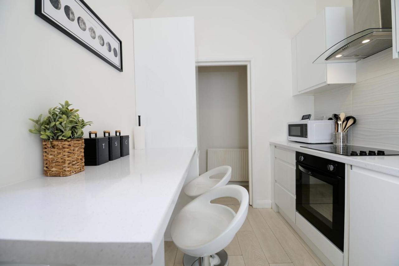 Fabulous 3 Bed Nw London Apartment With Private Garden Kültér fotó