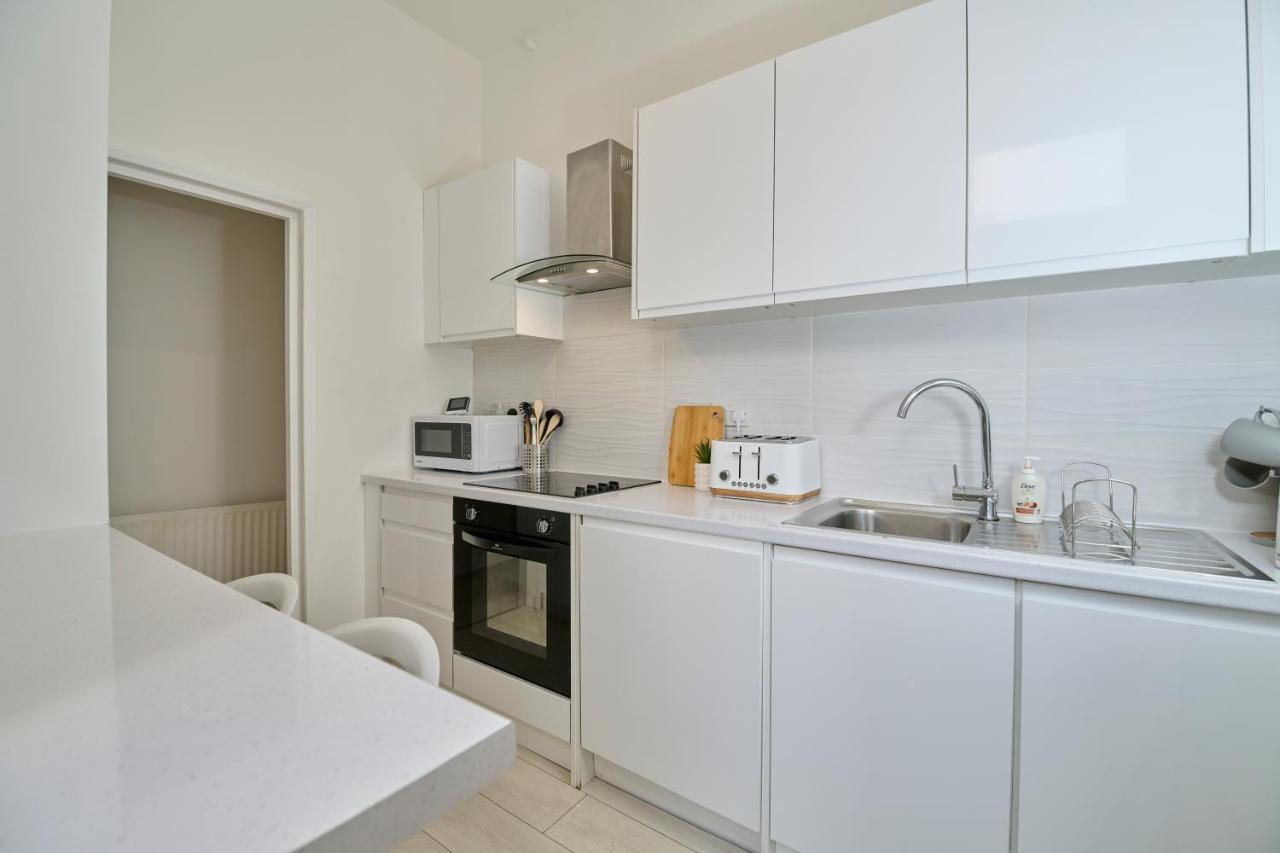 Fabulous 3 Bed Nw London Apartment With Private Garden Kültér fotó